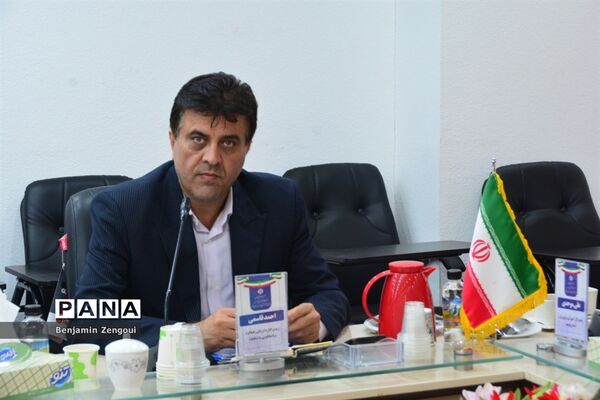 نشست صمیمی رئیس مرکز اطلاع‌رسانی و روابط عمومی وزارت آموزش و پرورش با کارشناسان در بوشهر