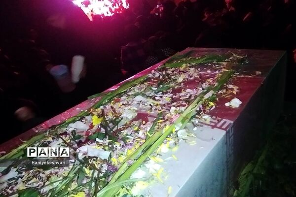 گرامیداشت شهدای گمنام تازه تفحص شده در ورامین