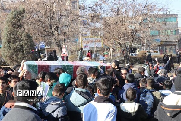 تشییع پیکر شهید گمنام ومراسم خاکسپاری در اردوگاه ثامن الحجج (ع)مشهد