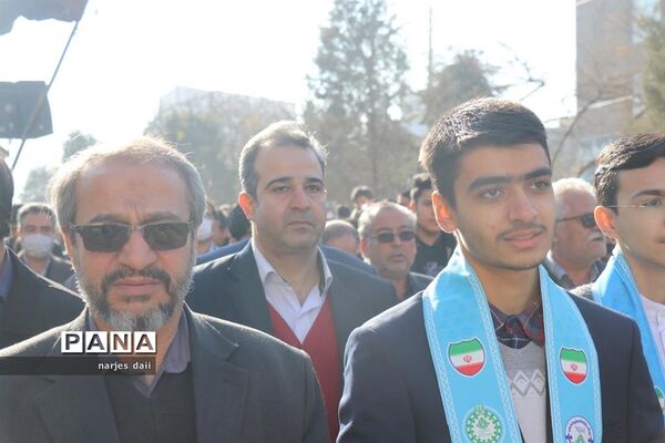 تشییع پیکر شهید گمنام ومراسم خاکسپاری در اردوگاه ثامن الحجج (ع)مشهد