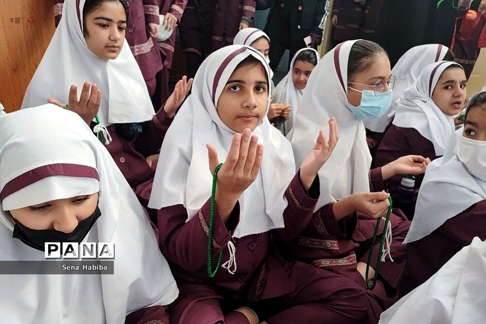 مراسم  بزرگداشت سالگرد حاج قاسم  سلیمانی در دبستان حضرت زهرا(س) یک رودهن