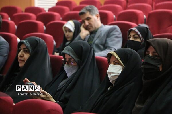همایش استانی بزرگداشت سردار سلیمانی در آموزش و پرورش قم