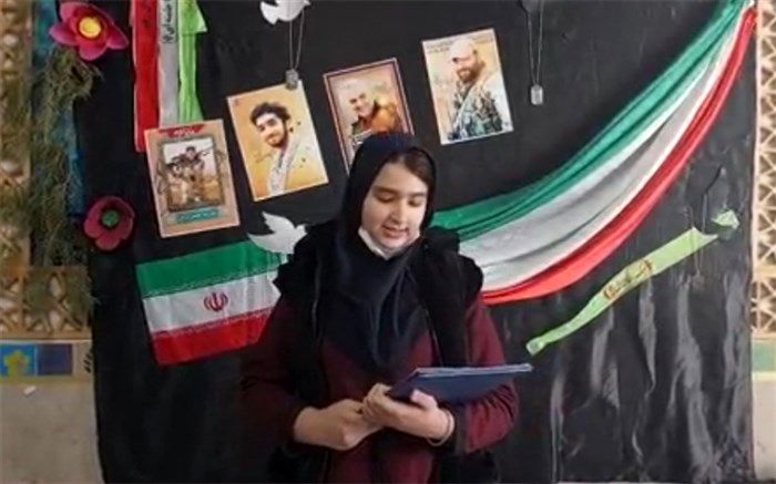 قرائت وصیت نامه حاج قاسم  توسط دانش‌آموزان دبیرستان آزاده رودهن/فیلم