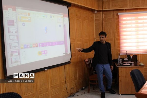 کارگاه آموزشی سواد دیجیتال، علوم رایانه و مهارت برنامه‌نویسی در بوشهر