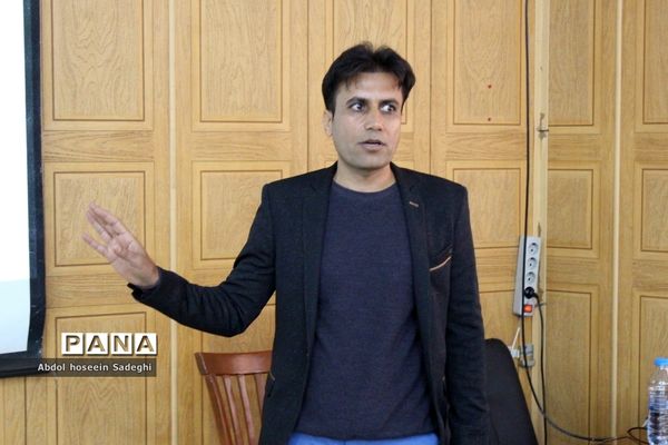 کارگاه آموزشی سواد دیجیتال، علوم رایانه و مهارت برنامه‌نویسی در بوشهر