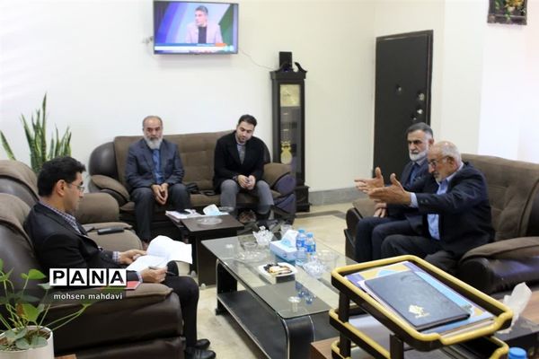 ملاقات مردم با فرماندار گلوگاه