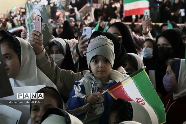 تجدید میثاق دانش‌آموزان آباده با سردار دل‌ها