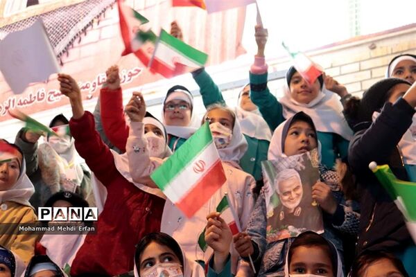 تجدید میثاق دانش‌آموزان آباده با سردار دل‌ها