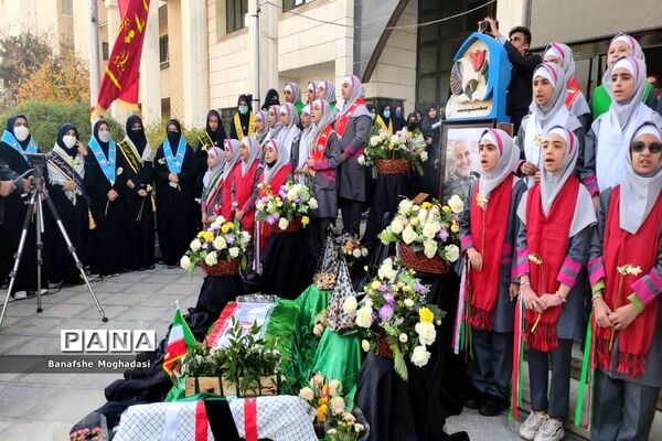تجدید پیمان فرزندان حاج قاسم با شهدا در شیراز