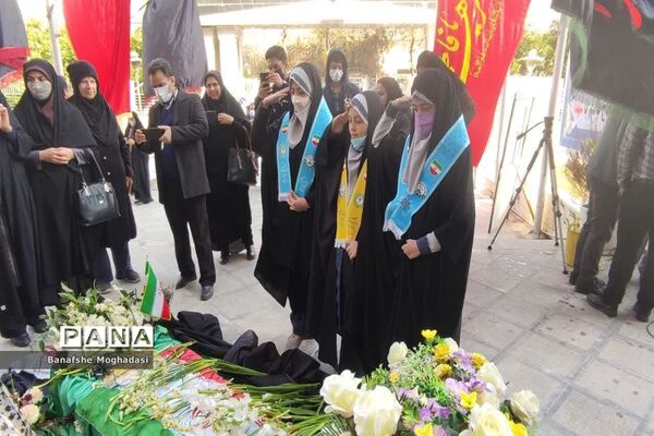 تجدید پیمان فرزندان حاج قاسم با شهدا در شیراز