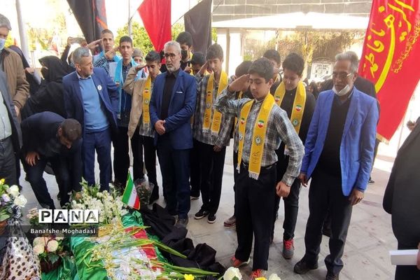 تجدید پیمان فرزندان حاج قاسم با شهدا در شیراز