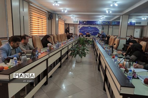 نشست خبری مدیر آموزش و پرورش شهرستان شهریار با اصحاب رسانه