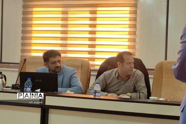 نشست خبری مدیر آموزش و پرورش شهرستان شهریار با اصحاب رسانه