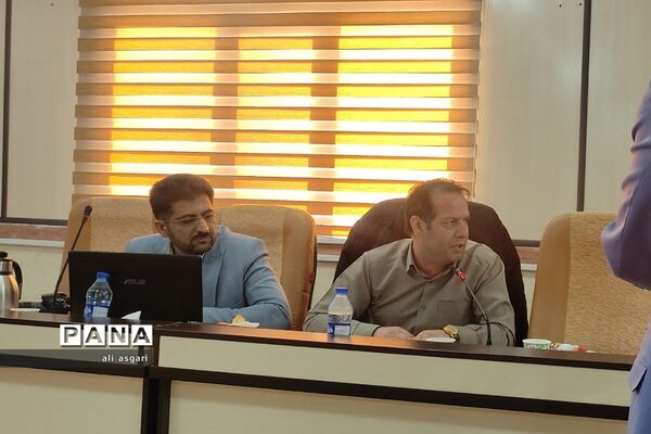 نشست خبری مدیر آموزش و پرورش شهرستان شهریار با اصحاب رسانه