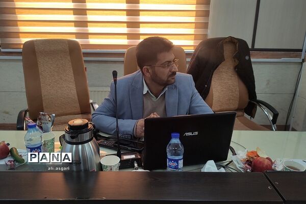 نشست خبری مدیر آموزش و پرورش شهرستان شهریار با اصحاب رسانه