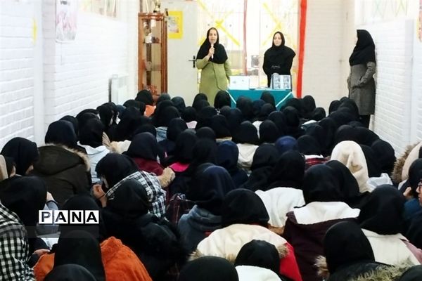 برگزاری آیین سوگواری سومین سالگرد شهادت حاج قاسم سلیمانی در مدارس شهرستان کاشمر