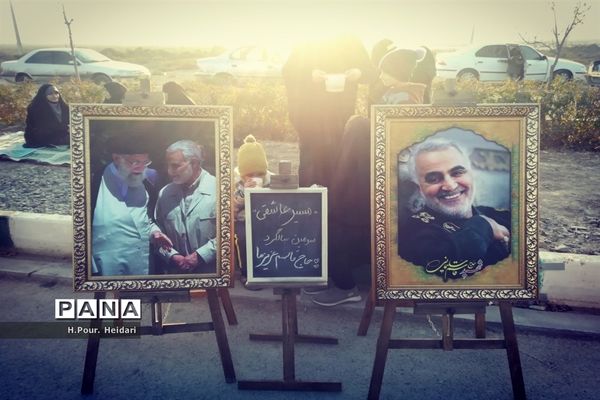 پیاده‌روی مردم قم در سالروز شهادت سردار سلیمانی