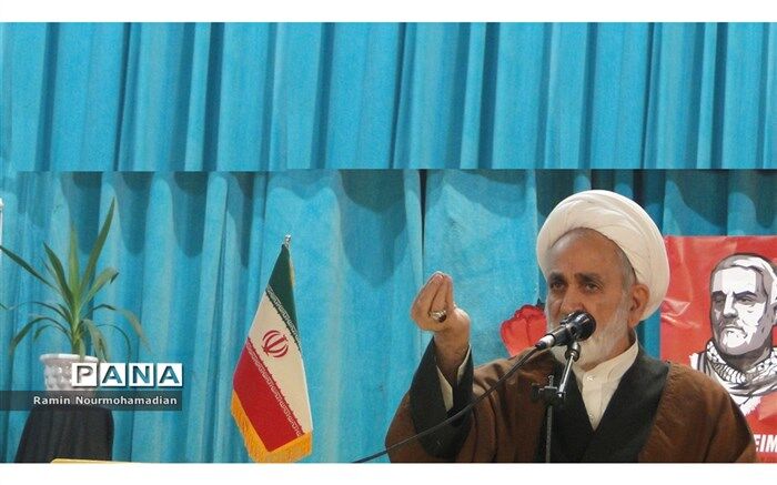 دانش‌آموزان ایران اسلامی احیاگران جامعه اسلامی و انقلابی هستند