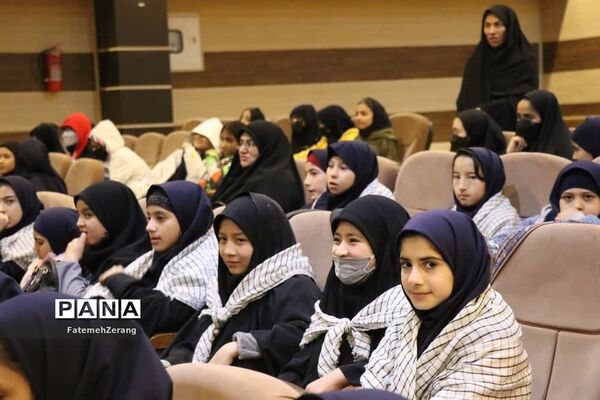 مراسم گردان دختران حاج قاسم در سالن شهید حاتمی مشهد مقدس