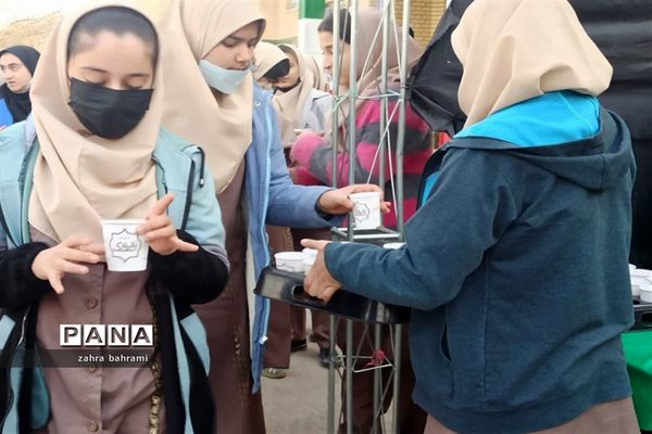 بزرگداشت سالروز شهادت سپهبد شهید حاج‌قاسم‌سلیمانی در دبیرستان داربر جهرمی ناحیه۳ شیراز