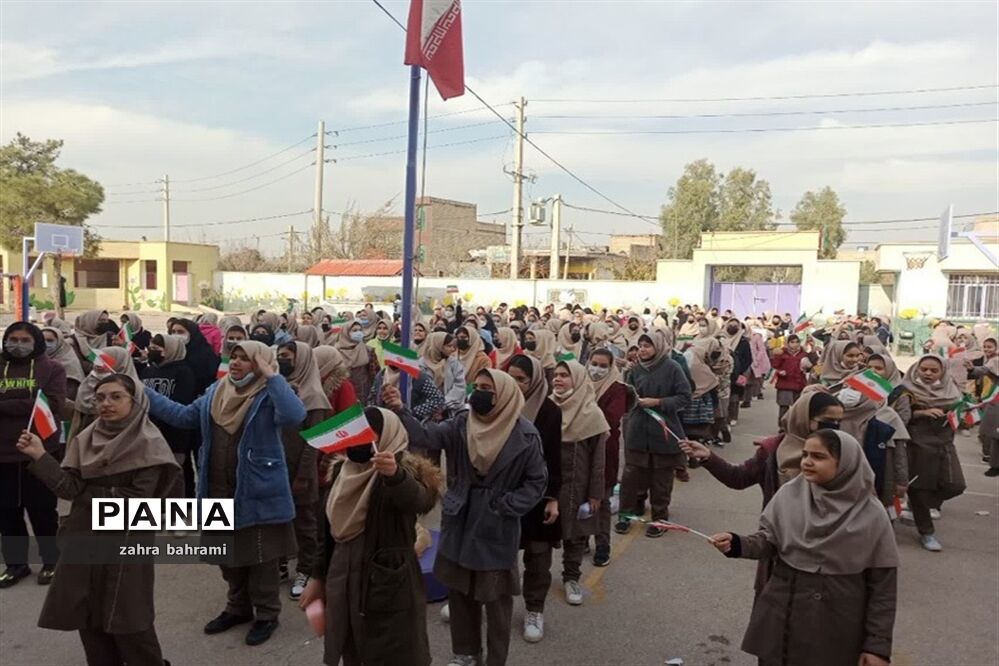 بزرگداشت سالروز شهادت سپهبد شهید حاج‌قاسم‌سلیمانی در دبیرستان داربر جهرمی ناحیه۳ شیراز