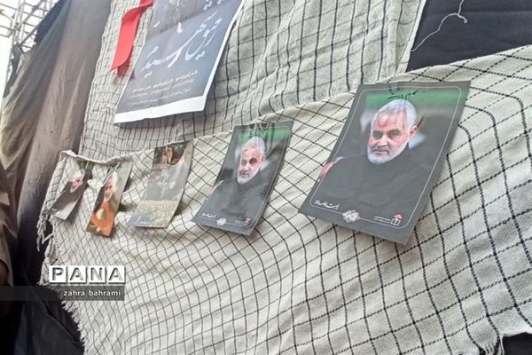 بزرگداشت سالروز شهادت سپهبد شهید حاج‌قاسم‌سلیمانی در دبیرستان داربر جهرمی ناحیه۳ شیراز