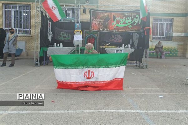 بزرگداشت سالروز شهادت سپهبد شهید حاج‌قاسم‌سلیمانی در دبیرستان داربر جهرمی ناحیه۳ شیراز