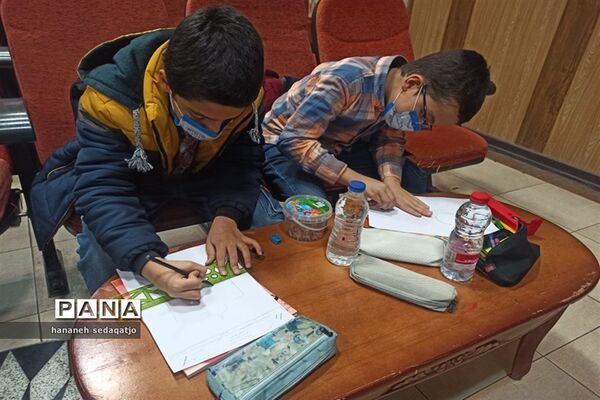 برگزاری مسابقه نقاشی «جان فدا» ویژه دانش‌آموزان دبستانی ناحیه ۳ شیراز 3 شیراز
