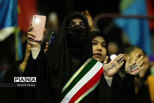 اجتماع بزرگ دختران حاج قاسم