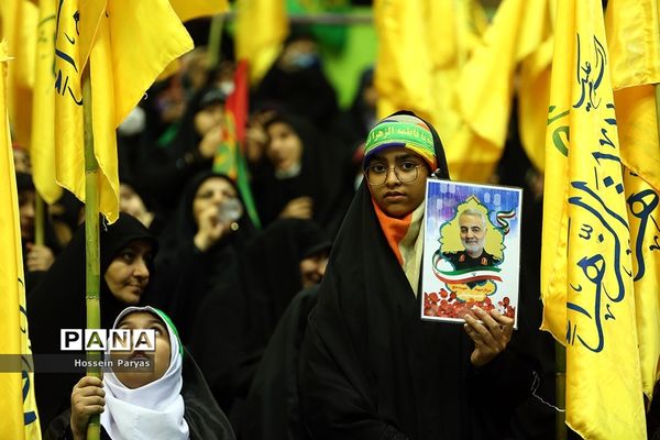 اجتماع بزرگ دختران حاج قاسم