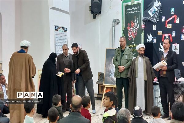 تکریم از مادران و همسران شهدای شهر بافران