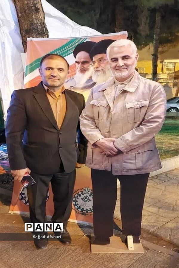 برپایی ایستگاه صلواتی توسط سازمان دانش‌آموزی استان سمنان‌