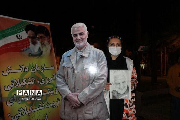 برپایی ایستگاه صلواتی توسط سازمان دانش‌آموزی استان سمنان‌