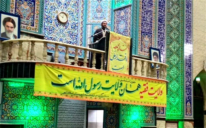 مادران و همسران شهدا، رهرو راه ام‌البنین هستند