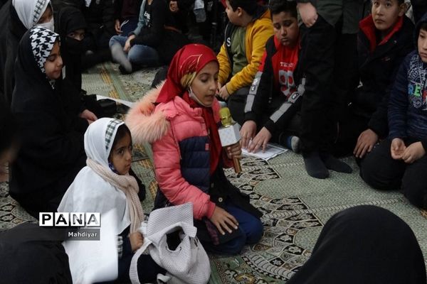 دیدار دانش‌‌آموزان روستای طغان با امام جمعه بخش جوادآباد