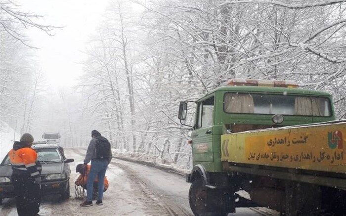 ممنوعیت تردد در محورهای کوهستانی بدون زنجیر چرخ