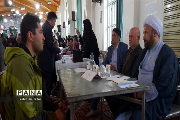میز ارتباط مردمی در شهرستان نور