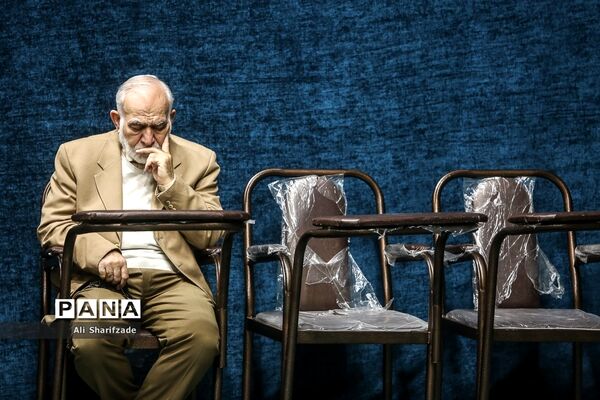 مراسم ختم پدر رئیس دانشگاه تهران