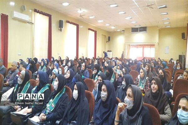 اولین جلسه دوره ضمن خدمت بازآموزی سند تحول سازمان دانش‌آموزی ویژه مربیان ناحیه چهار شیراز