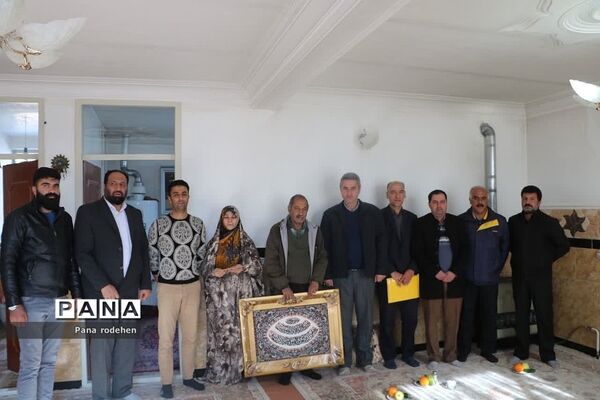 دیدار فرماندار شهرستان دماوند با خانواده شهدا در هفته تکریم مادران و همسران شهدا