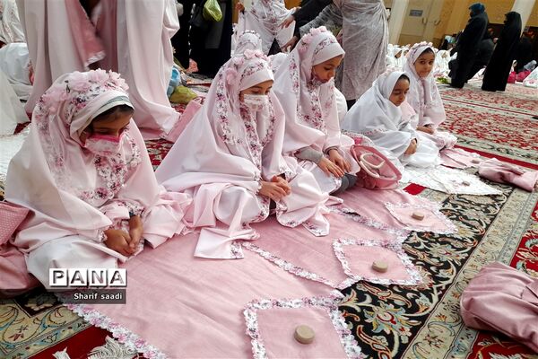 جشن عبادت یک هزارو 100 نفر از دختران درحرم مطهرشاهچراغ (ع)