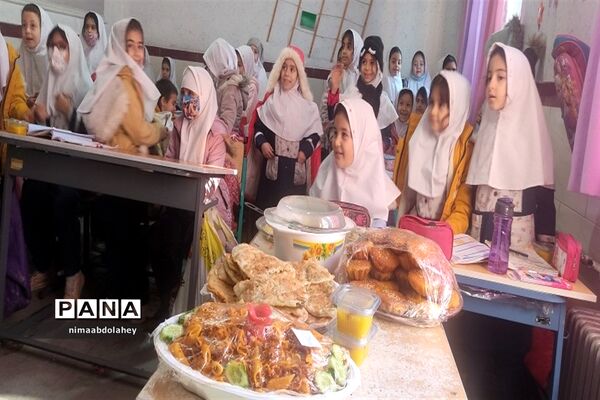 جشنواره غذا، دبستان دخترانه منطقه کهریزک