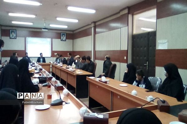 اولین نشست جوانان فعال  عرصه ی رسانه در خلیل‌آباد