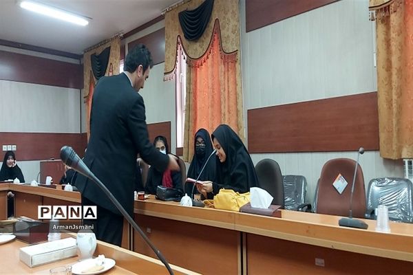 اولین نشست جوانان فعال  عرصه ی رسانه در خلیل‌آباد