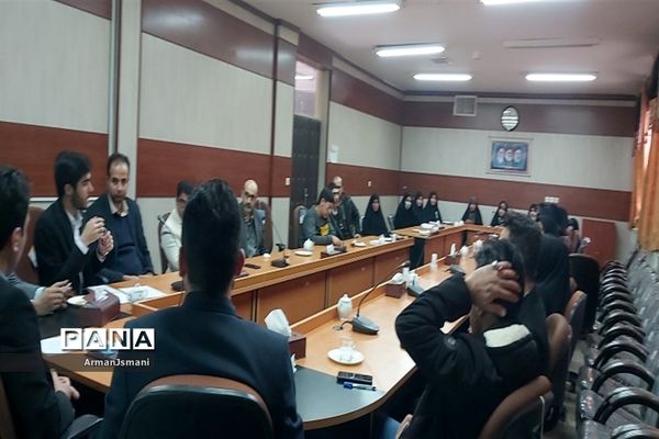 اولین نشست جوانان فعال  عرصه ی رسانه در خلیل‌آباد