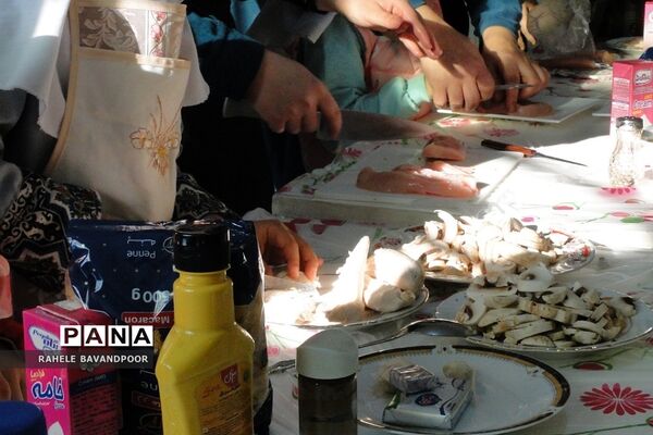برگزاری کارگاه آموزش آشپزی مادران و دختران در فشافویه