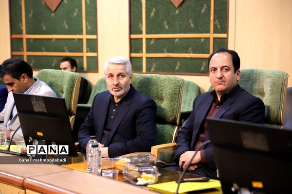 نشست تخصصی مدیران‌کل استان‌ها و مسئولان ادارات ارزیابی عملکرد آموزش و پرورش قطب ۴ کشوری