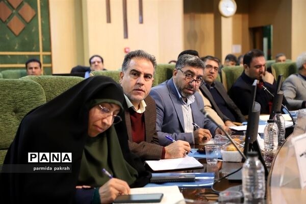 نشست تخصصی مدیران‌کل استان‌ها و مسئولان ادارات ارزیابی عملکرد آموزش و پرورش قطب ۴ کشوری