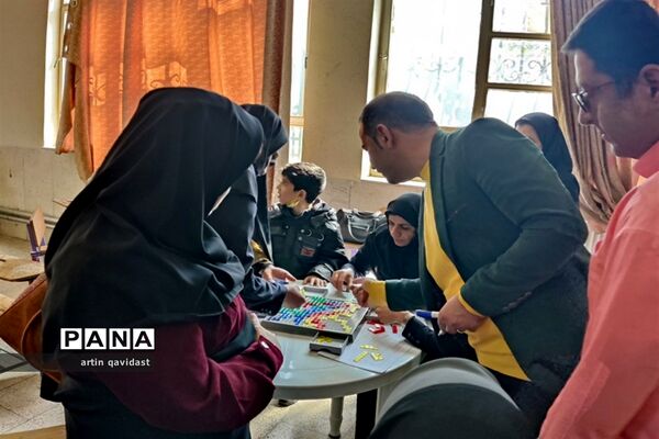 برگزاری دوره آموزشی بازی‌های فکری رویش ویژه مربیان ناحیه 3 شیراز