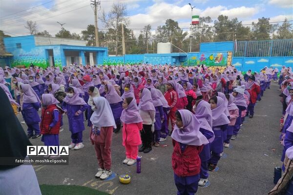 جشن میلاد حضرت زهرا(س) و تکریم مادران در دبستان مبعث ناحیه 3 شیراز